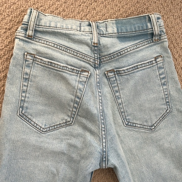 Abercrombie ‘90s Slim Straight Ultra High Rise Lightwash Jeans  24/00 - Picture 4 of 4